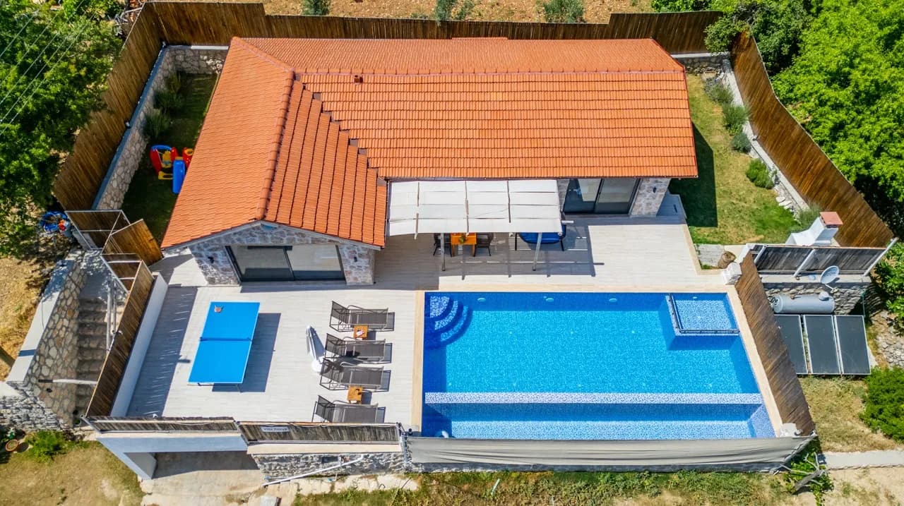 Villa Adeya, Kaş — muhafazakâr villa