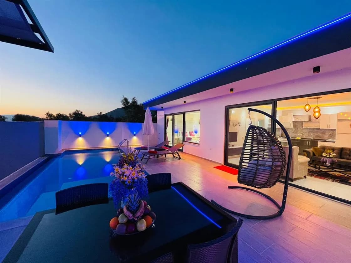 Villa Ah-Dem, Kaş — muhafazakâr villa