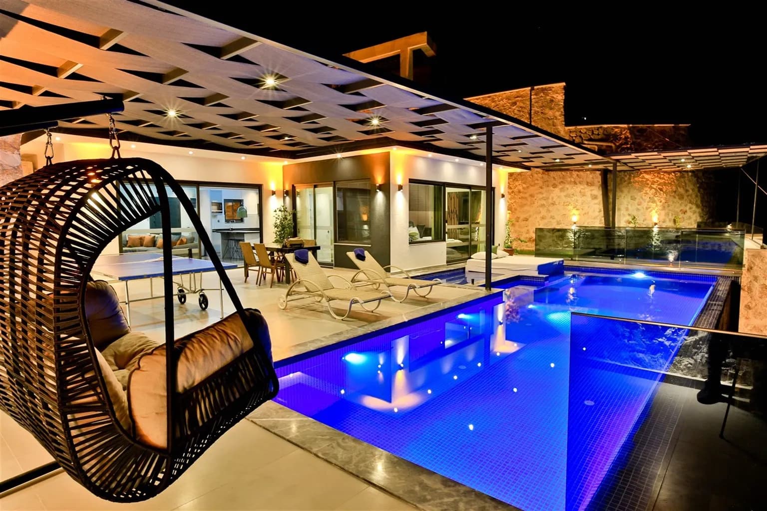 Villa Akdeniz 1, Kaş — muhafazakâr villa