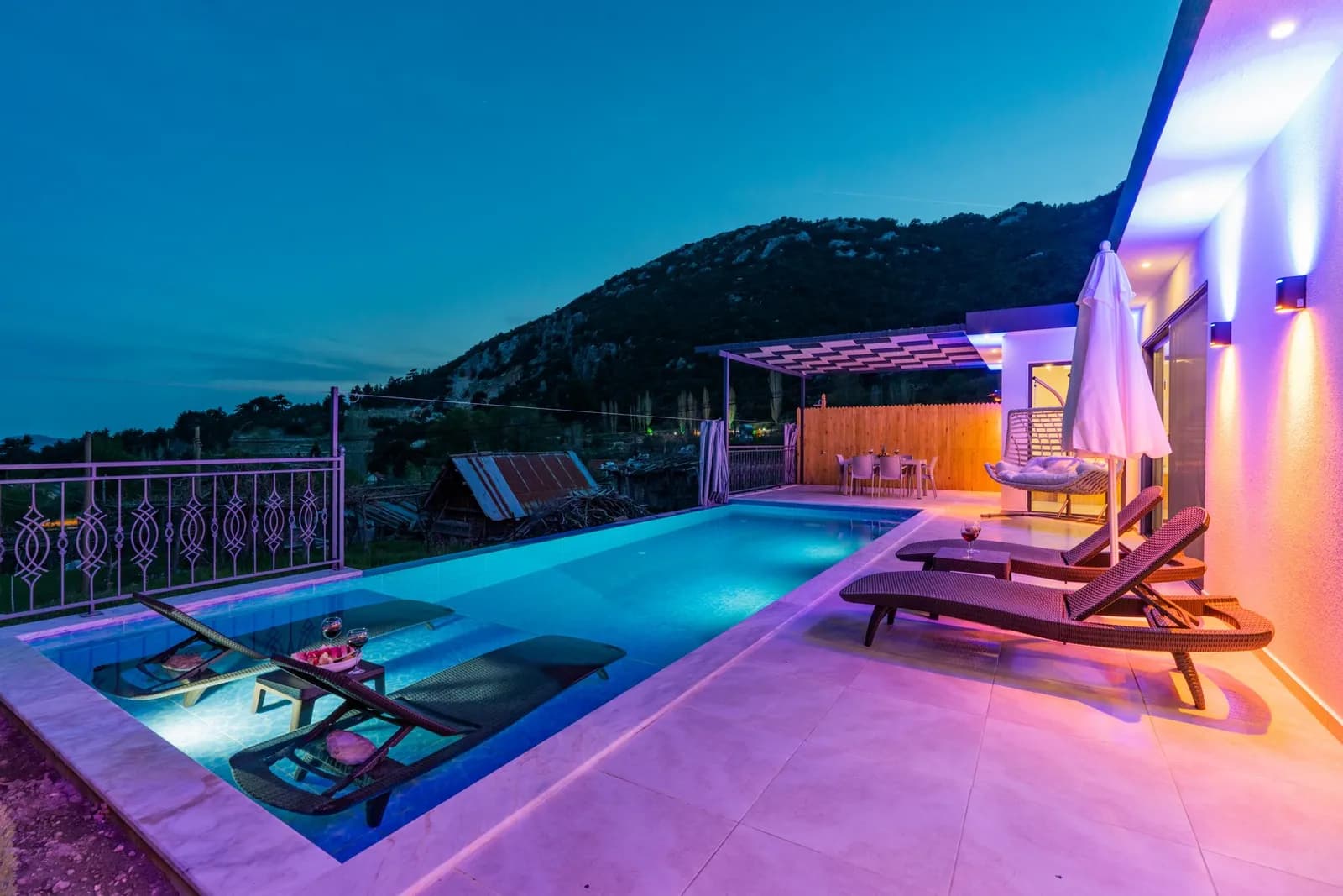 Villa Aperlai, Kaş — muhafazakâr villa