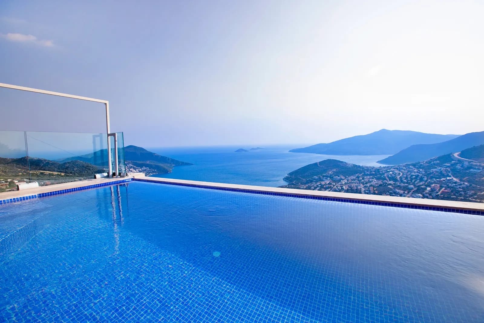 Villa Arma Balayı, Kaş — muhafazakâr villa