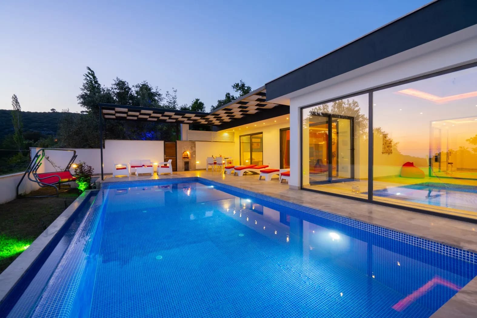 Villa Aşkım Joy, Kaş — muhafazakâr villa