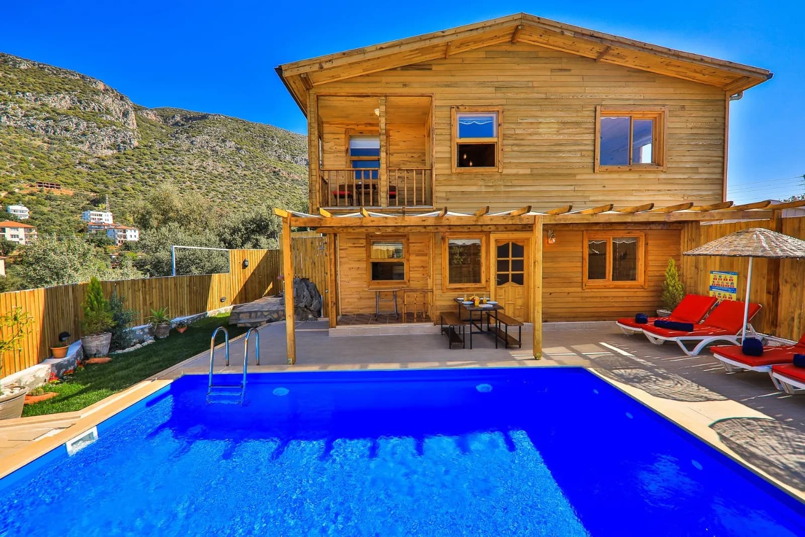 Villa Ateşim, Kaş — muhafazakâr villa