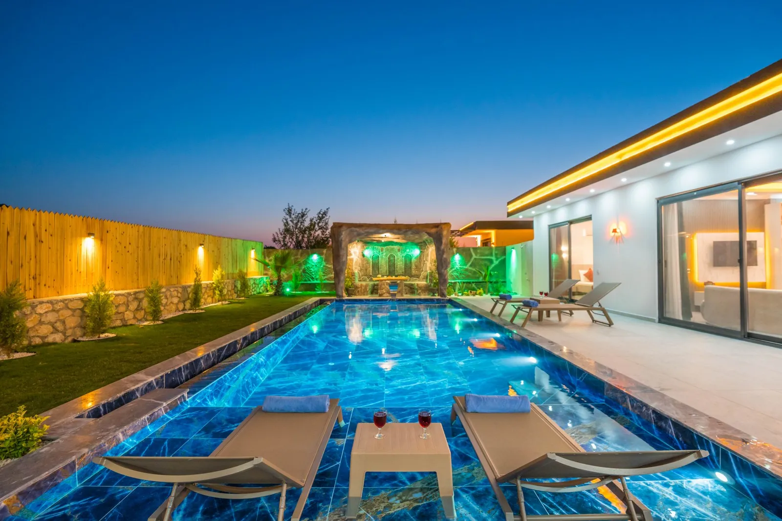 Villa Bedusu Duo, Kaş — muhafazakâr villa