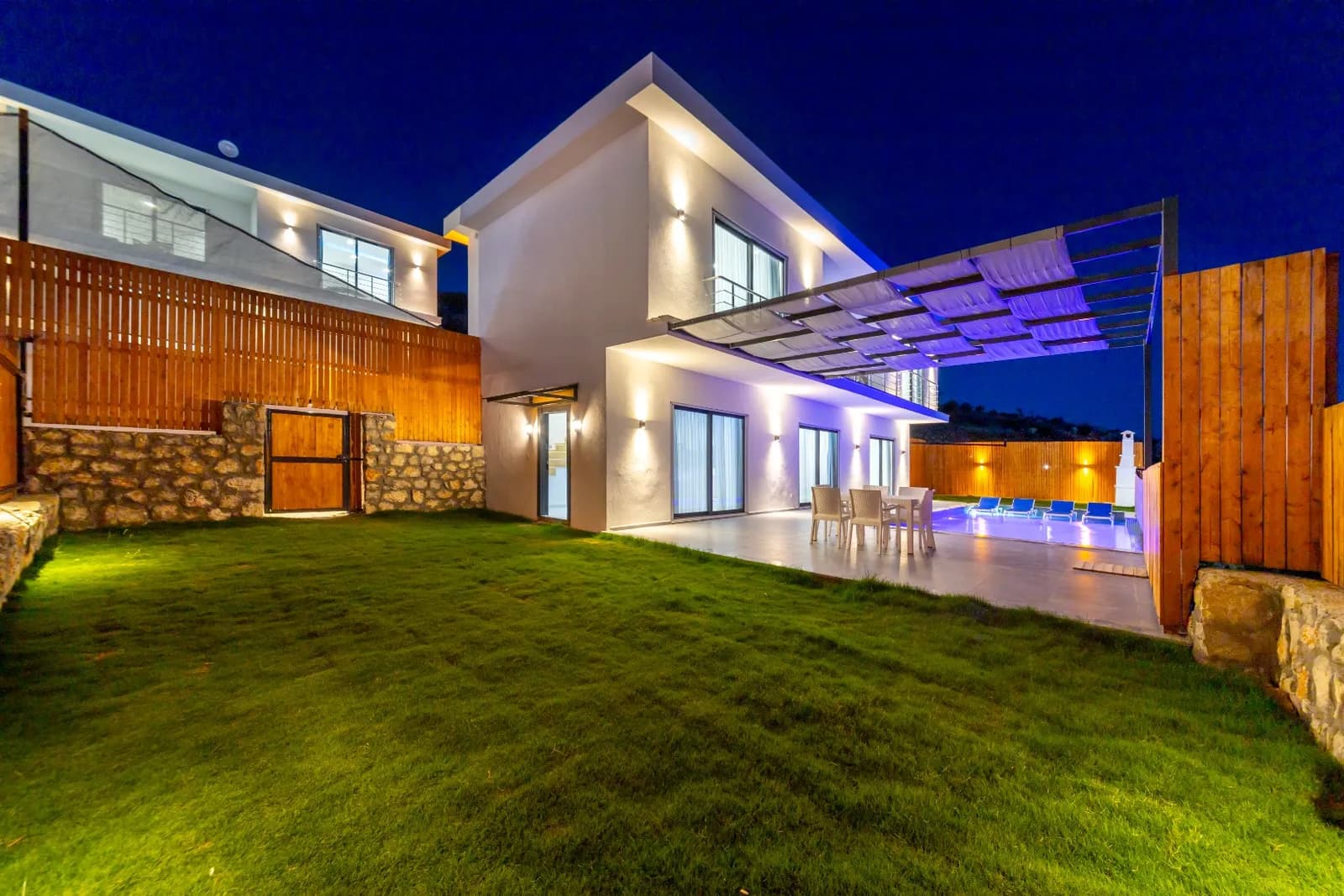 Villa Benetti 2, Kaş — muhafazakâr villa