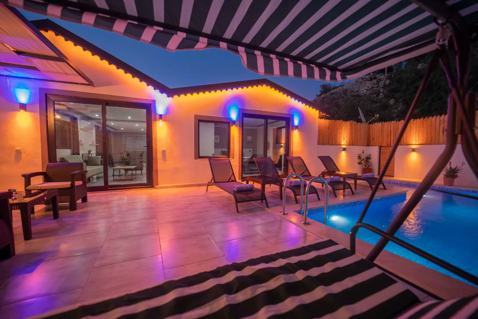 Villa Beyaz Ev Kalkan, Kaş — muhafazakâr villa