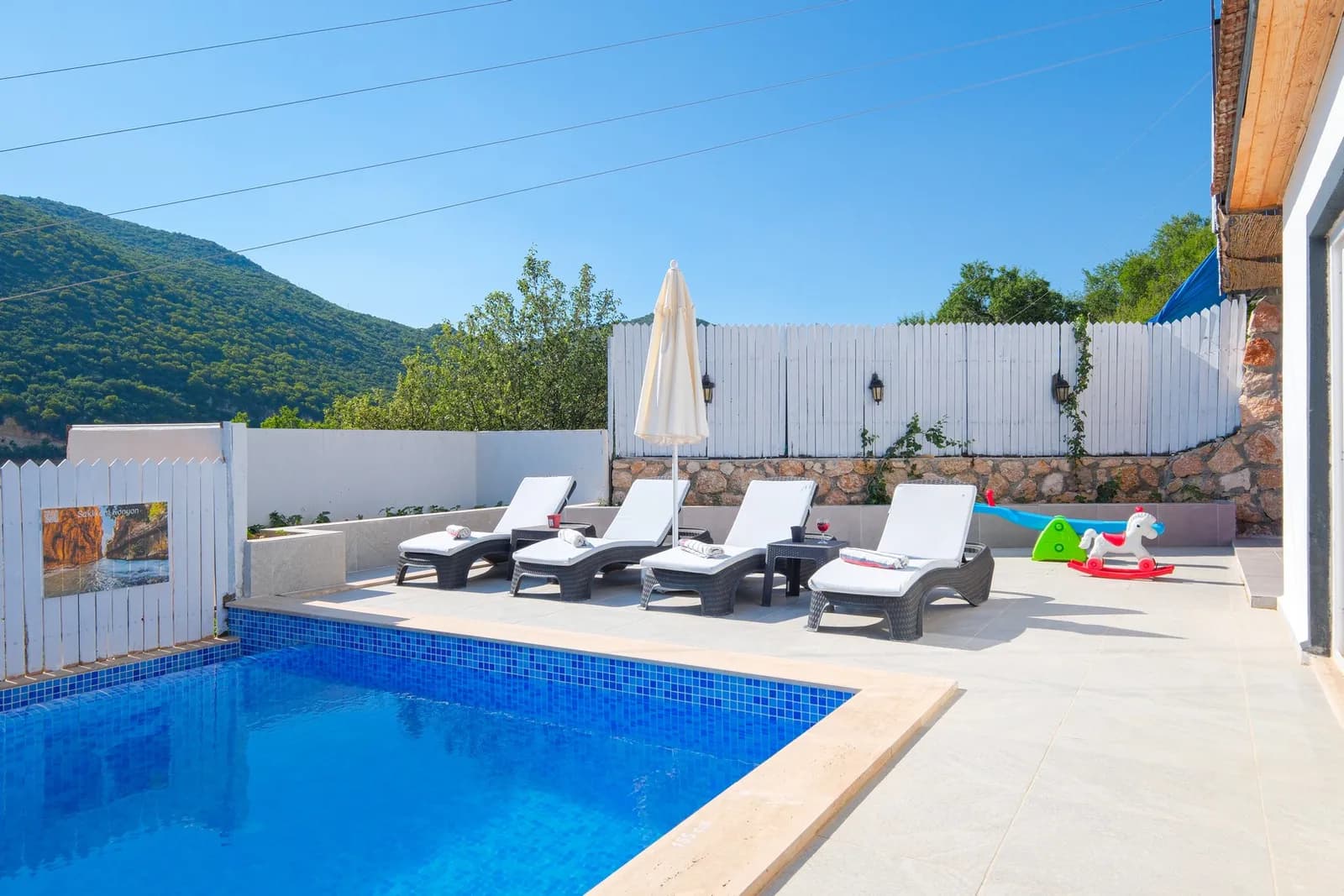 Villa Boğaziçi 1, Kaş — muhafazakâr villa