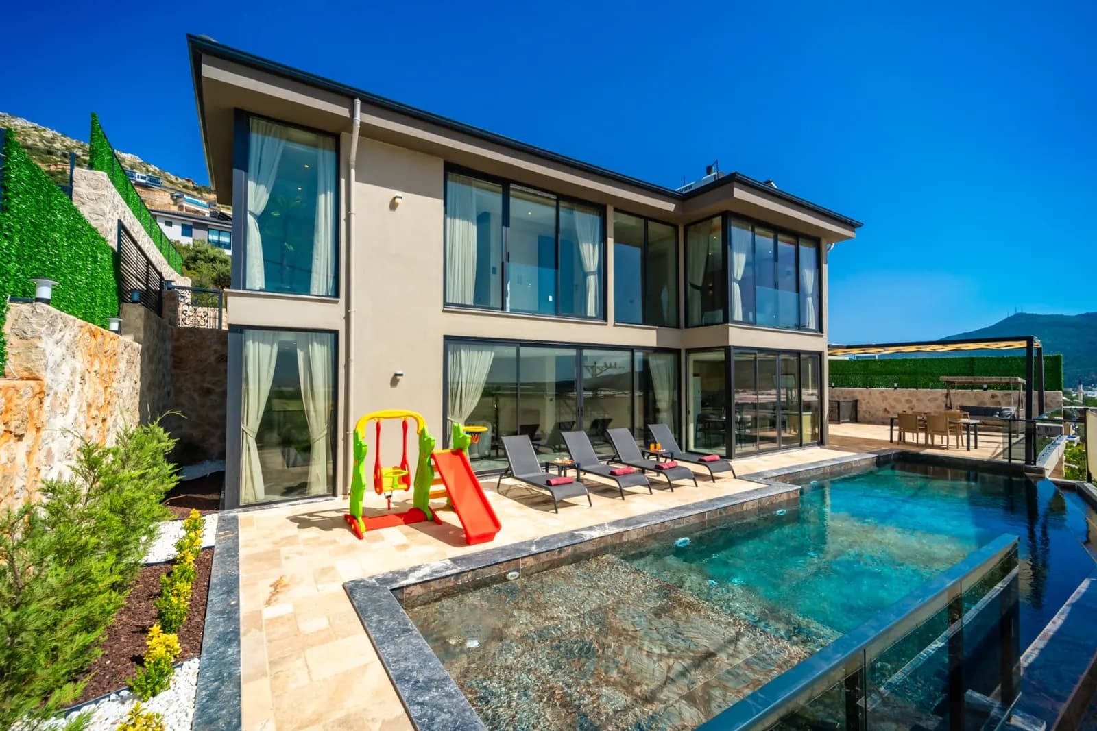 Villa Bogota, Kaş — muhafazakâr villa