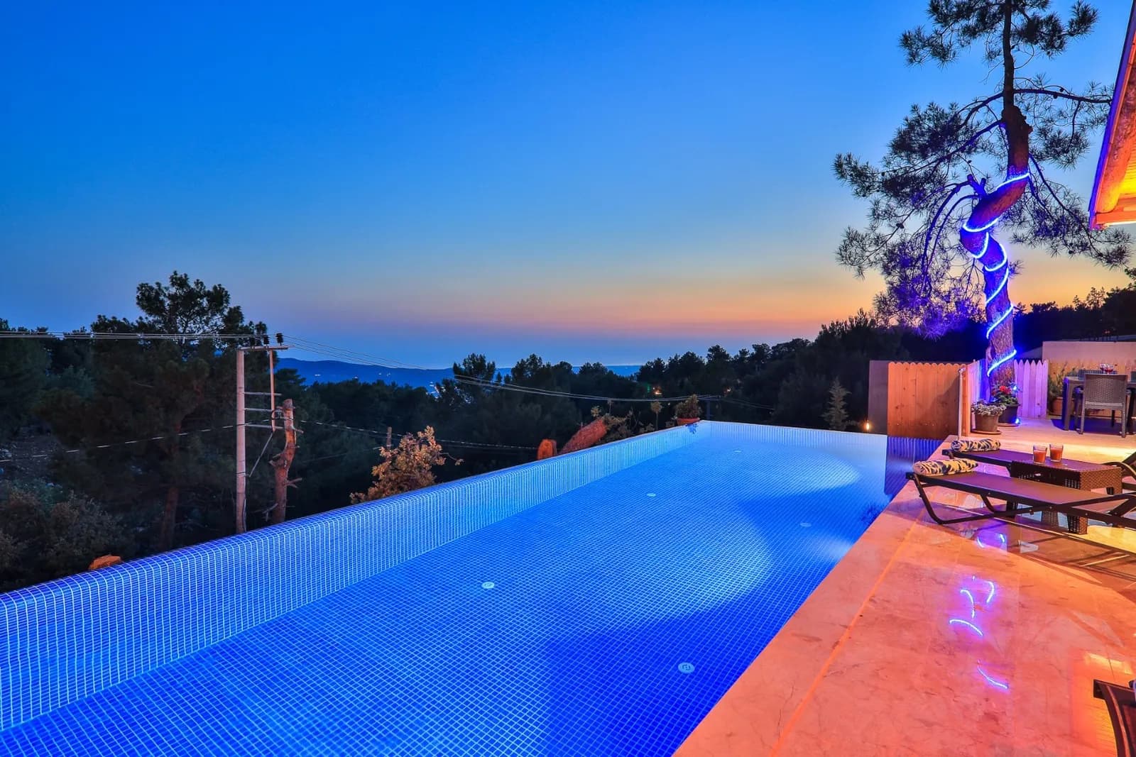 Villa Breathe, Kaş — muhafazakâr villa