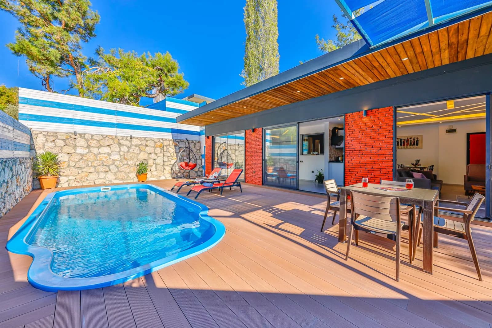 Villa Cazibe, Kaş — muhafazakâr villa