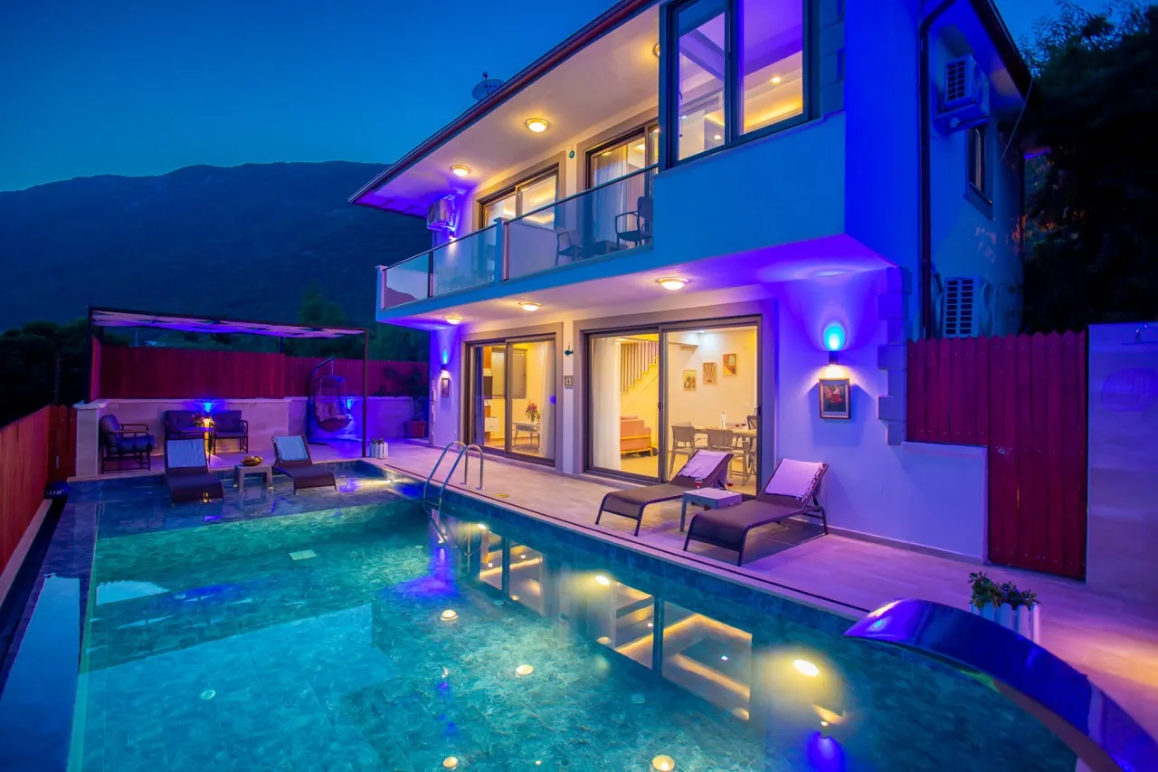 Villa Çelik Kaş, Kaş — muhafazakâr villa