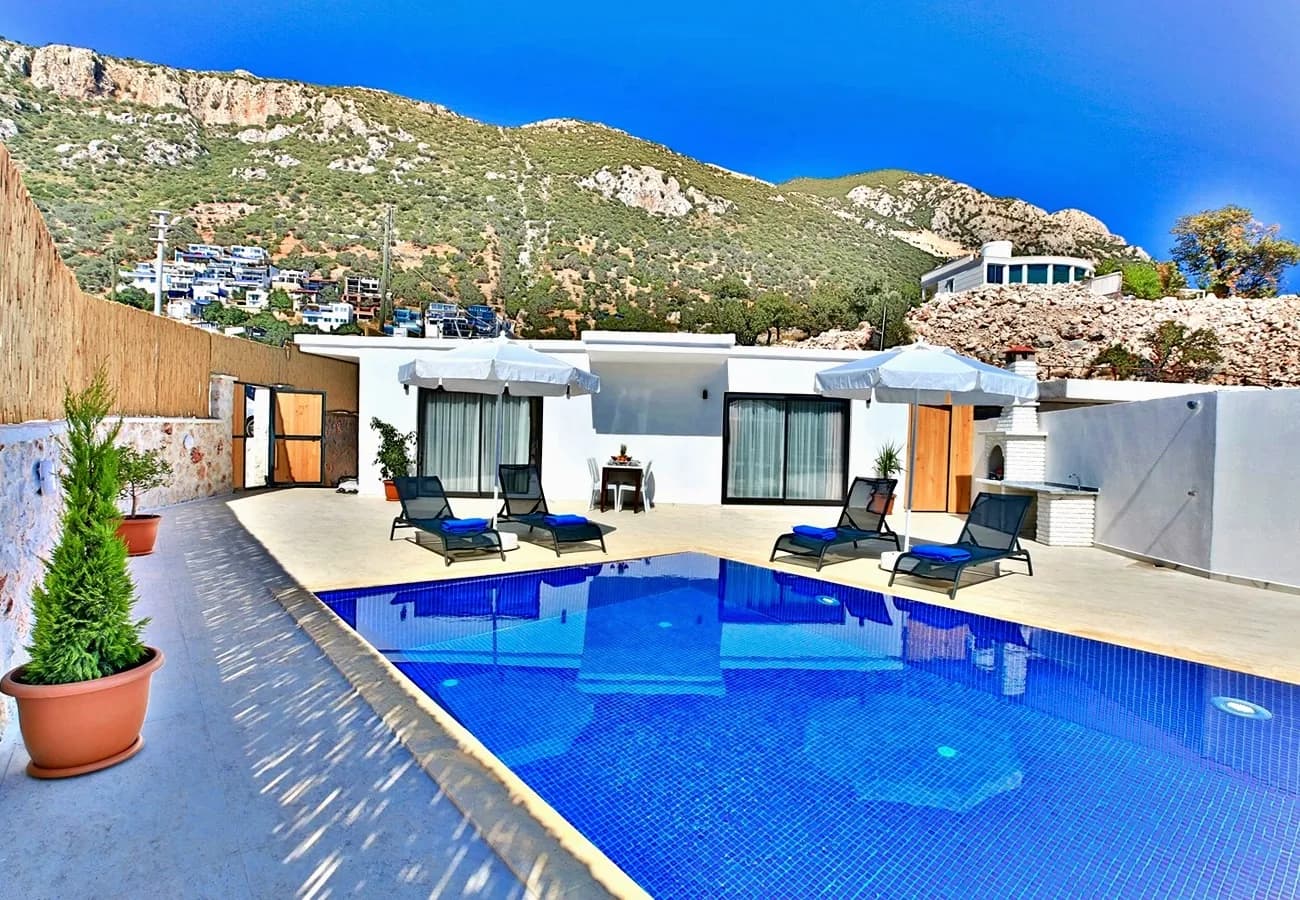 Villa Cengizhan, Kaş — muhafazakâr villa