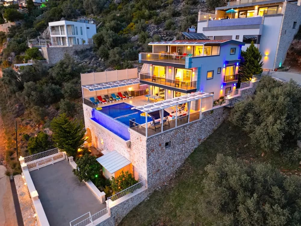 Villa Chapo, Kaş — muhafazakâr villa