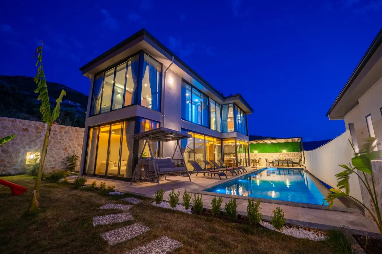 Villa Collesseum, Kaş — muhafazakâr villa