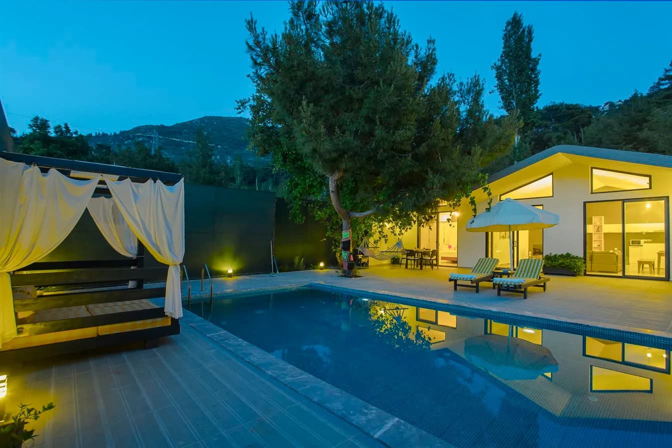 Villa Derin, Kaş — muhafazakâr villa