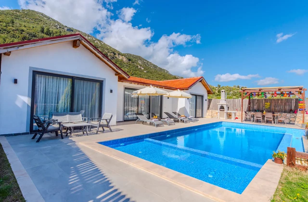 Villa Dessa, Kaş — muhafazakâr villa