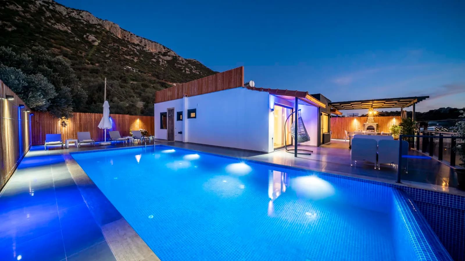 Villa Destina, Kaş — muhafazakâr villa