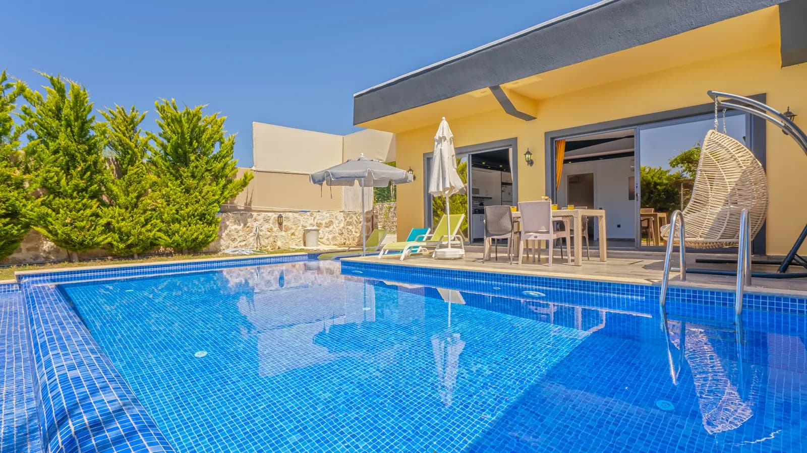 Villa Deveci 1, Kaş — muhafazakâr villa