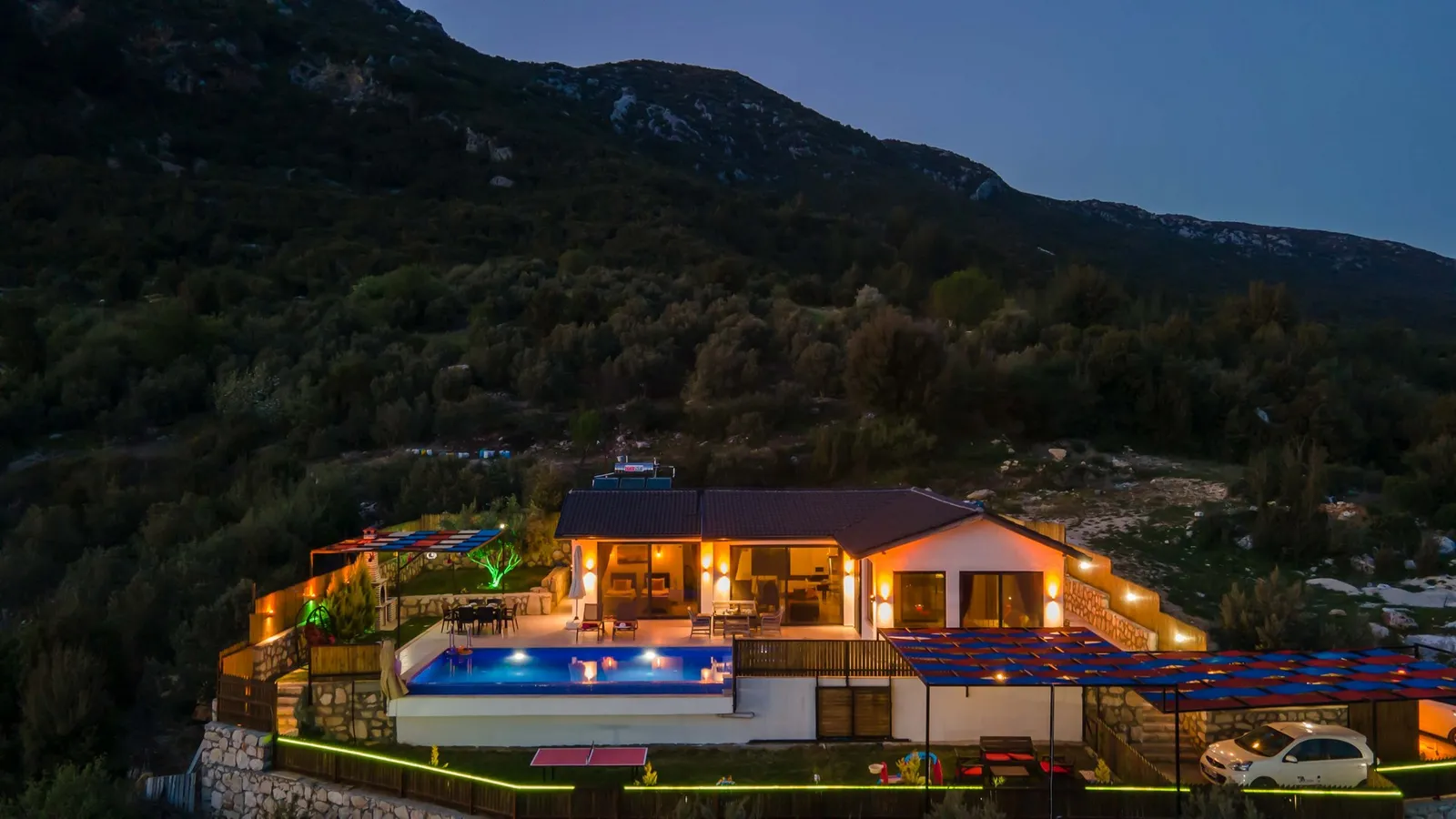 Villa Dolunay, Kaş — muhafazakâr villa