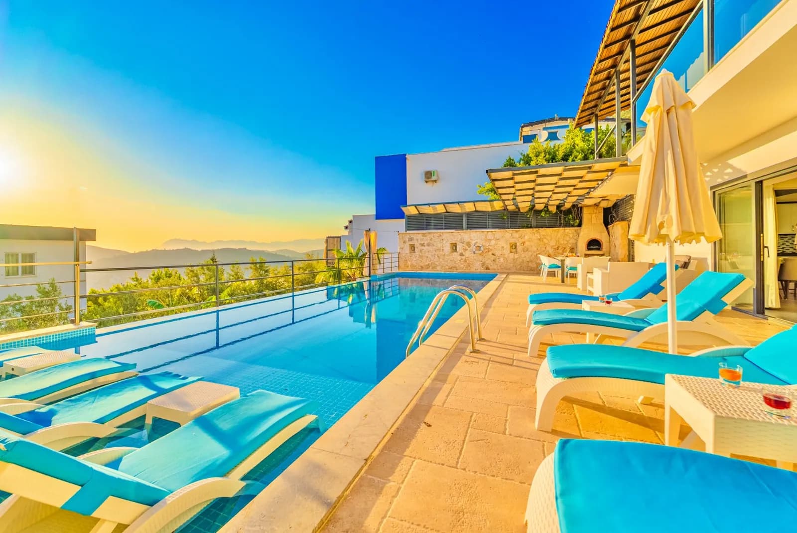 Villa Elmas Kalkan, Kaş — muhafazakâr villa