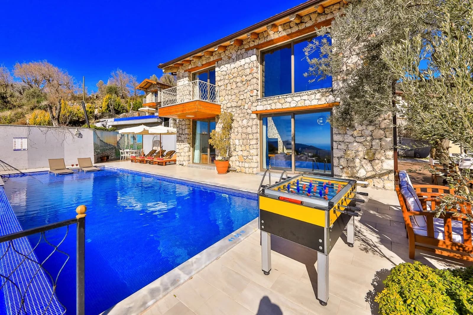 Villa Flora İslamlar, Kaş — muhafazakâr villa