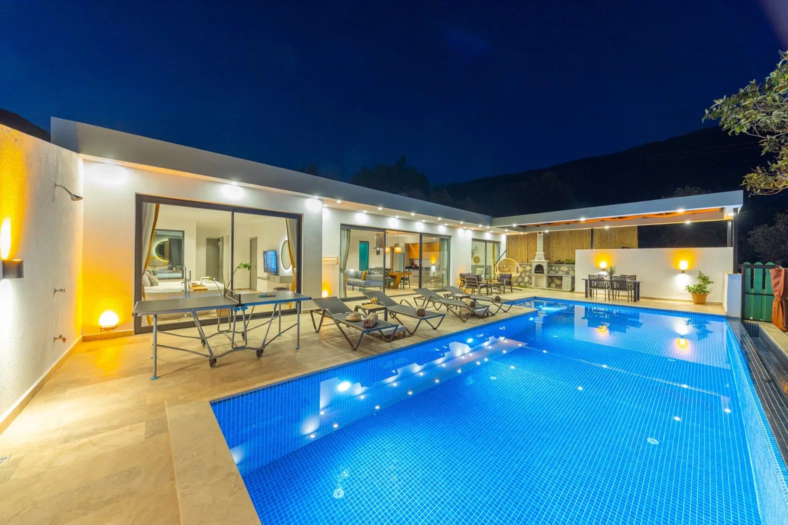 Villa Gala 3, Kaş — muhafazakâr villa