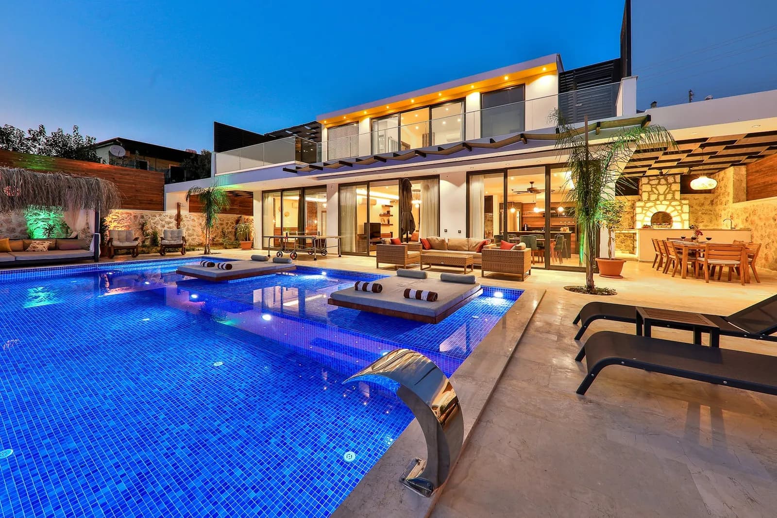 Villa Glorious, Kaş — muhafazakâr villa