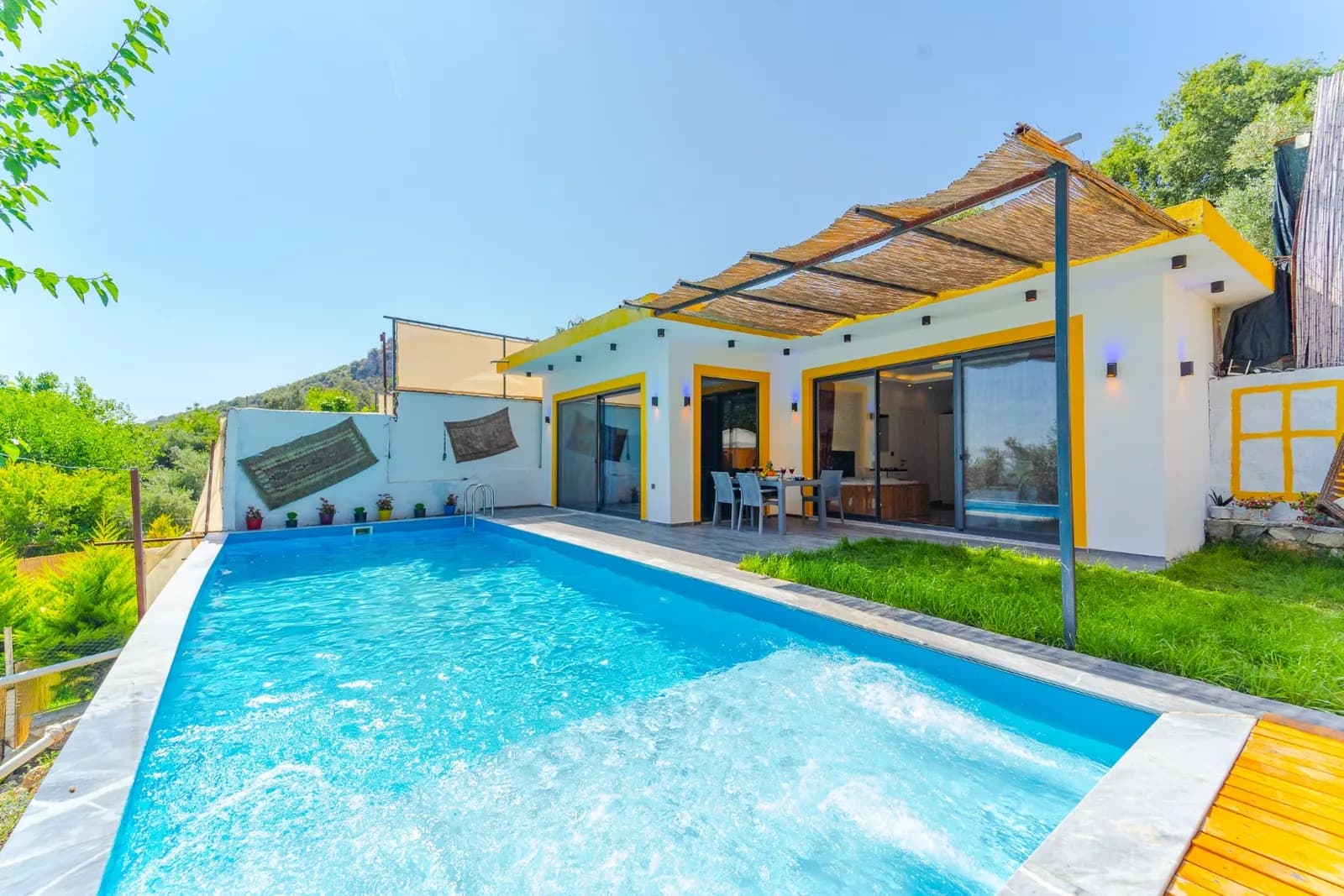 Villa Gökhan, Kaş — muhafazakâr villa