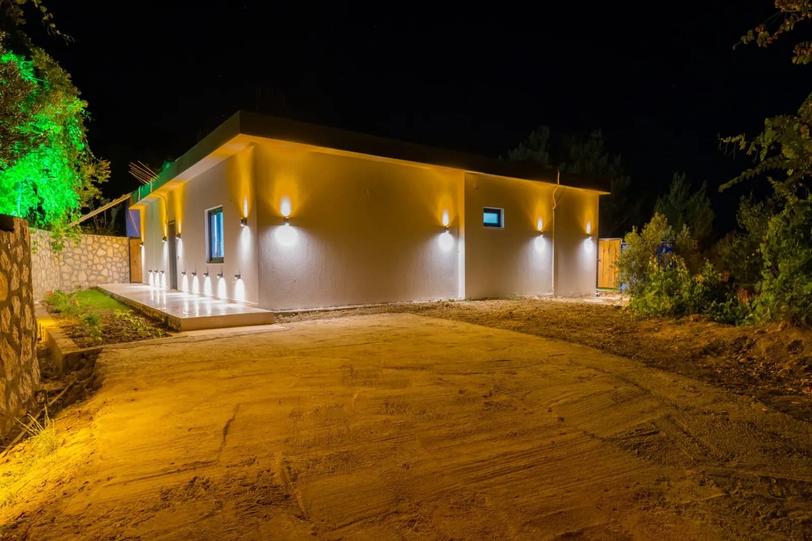 Villa Gökküşağı, Kaş — muhafazakâr villa