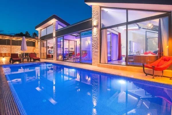 Villa Goz Balayı, Kaş — muhafazakâr villa