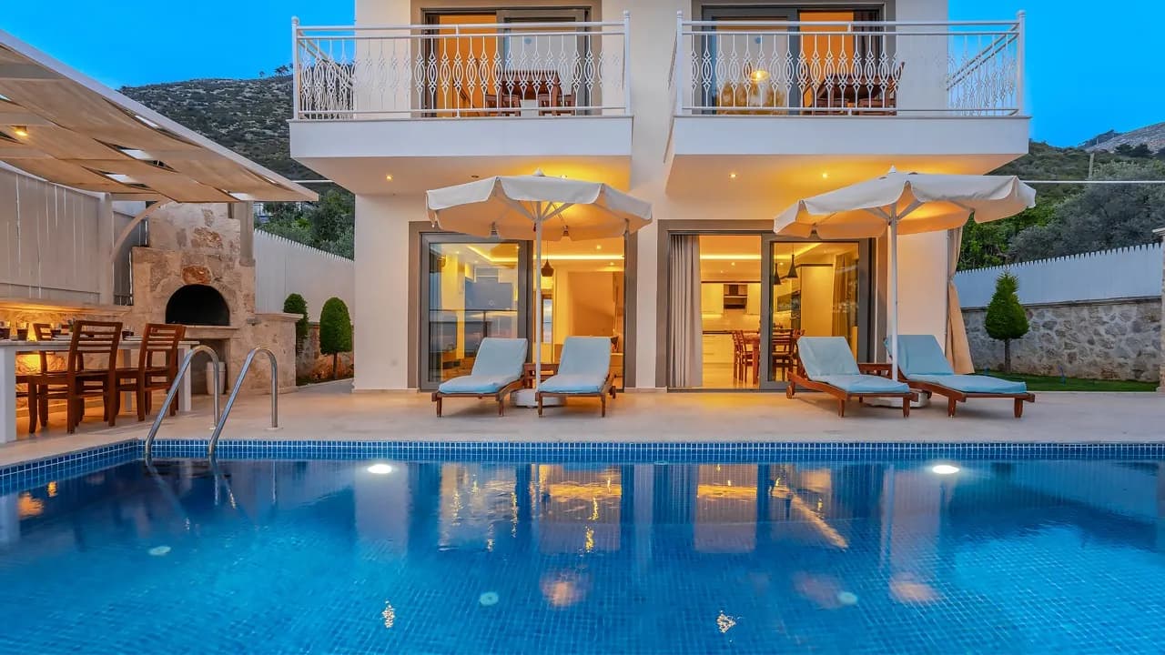 Villa Green, Kaş — muhafazakâr villa