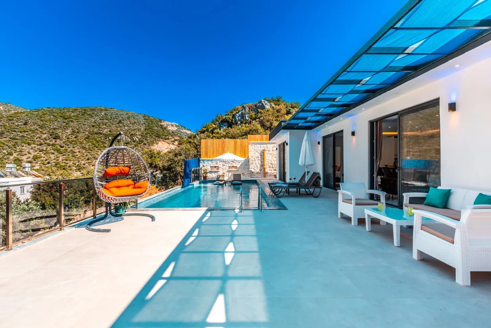 Villa Gülfidan, Kaş — muhafazakâr villa