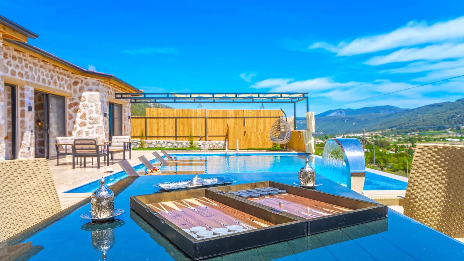 Villa Harmonia, Kaş — muhafazakâr villa
