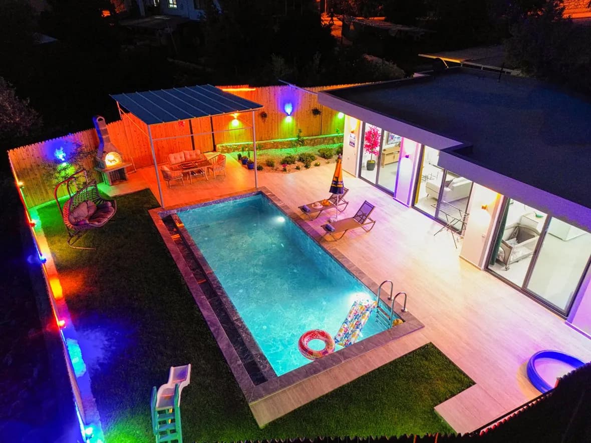 Villa Hasibe Balayı, Kaş — muhafazakâr villa