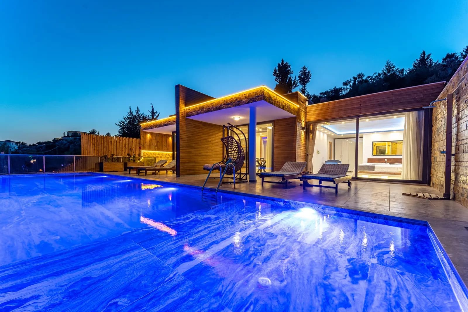 Villa Hörü Evi, Kaş — muhafazakâr villa