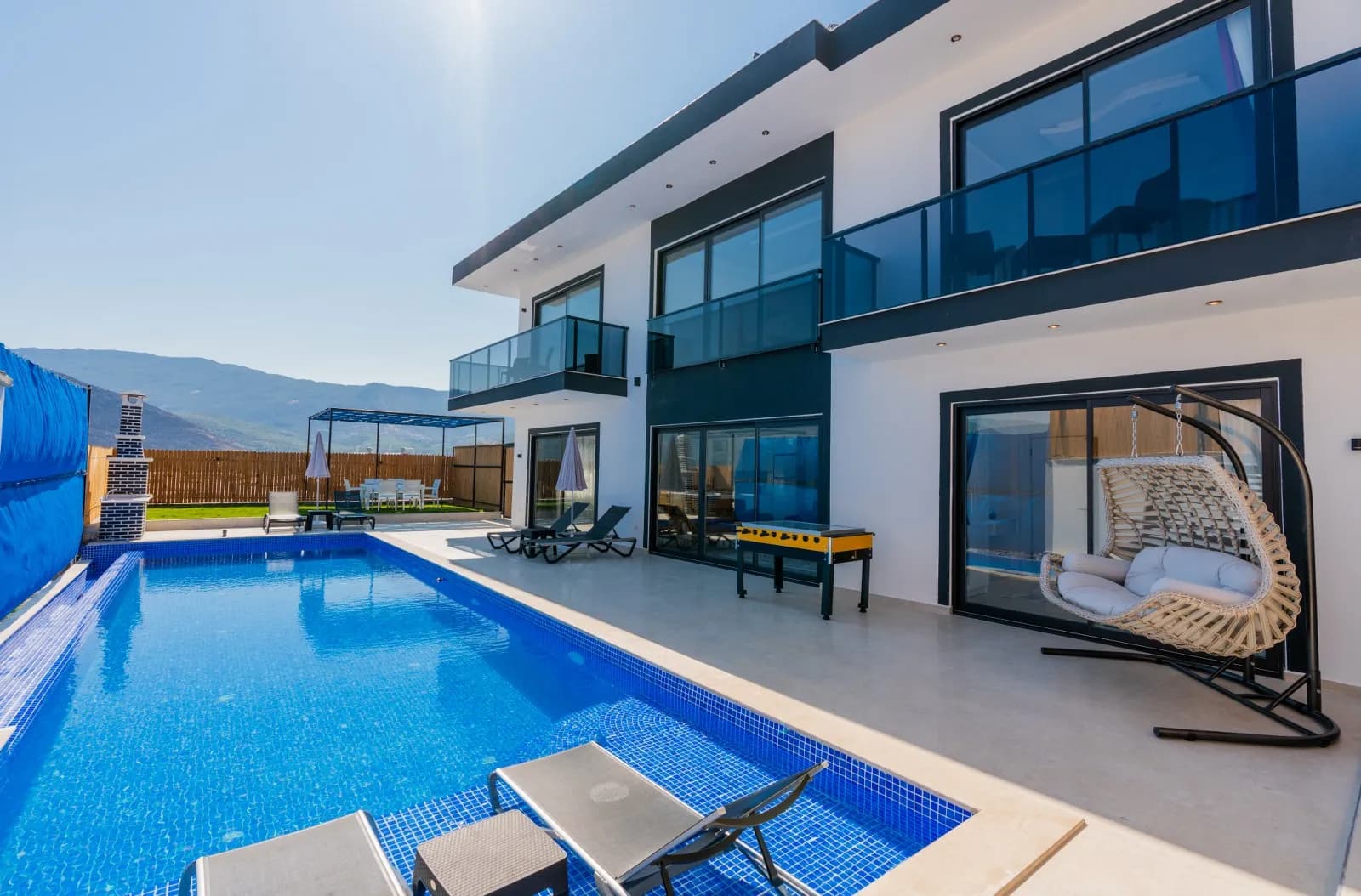Villa Karataş 1, Kaş — muhafazakâr villa