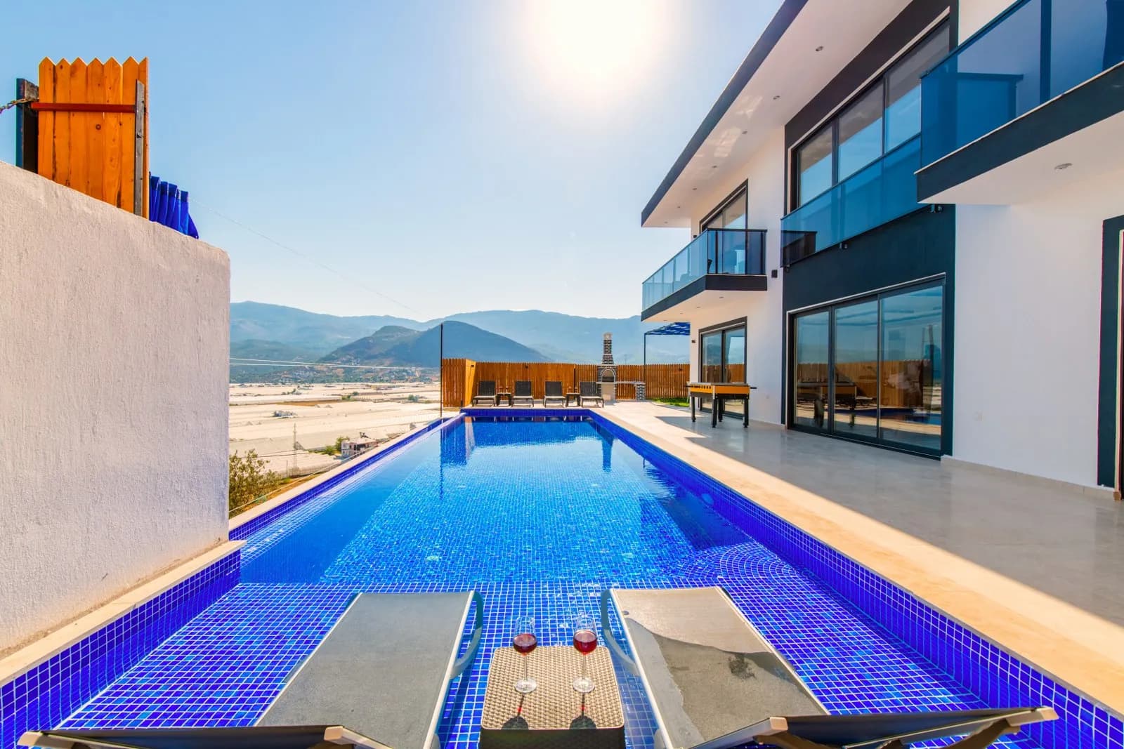 Villa Karataş 2, Kaş — muhafazakâr villa