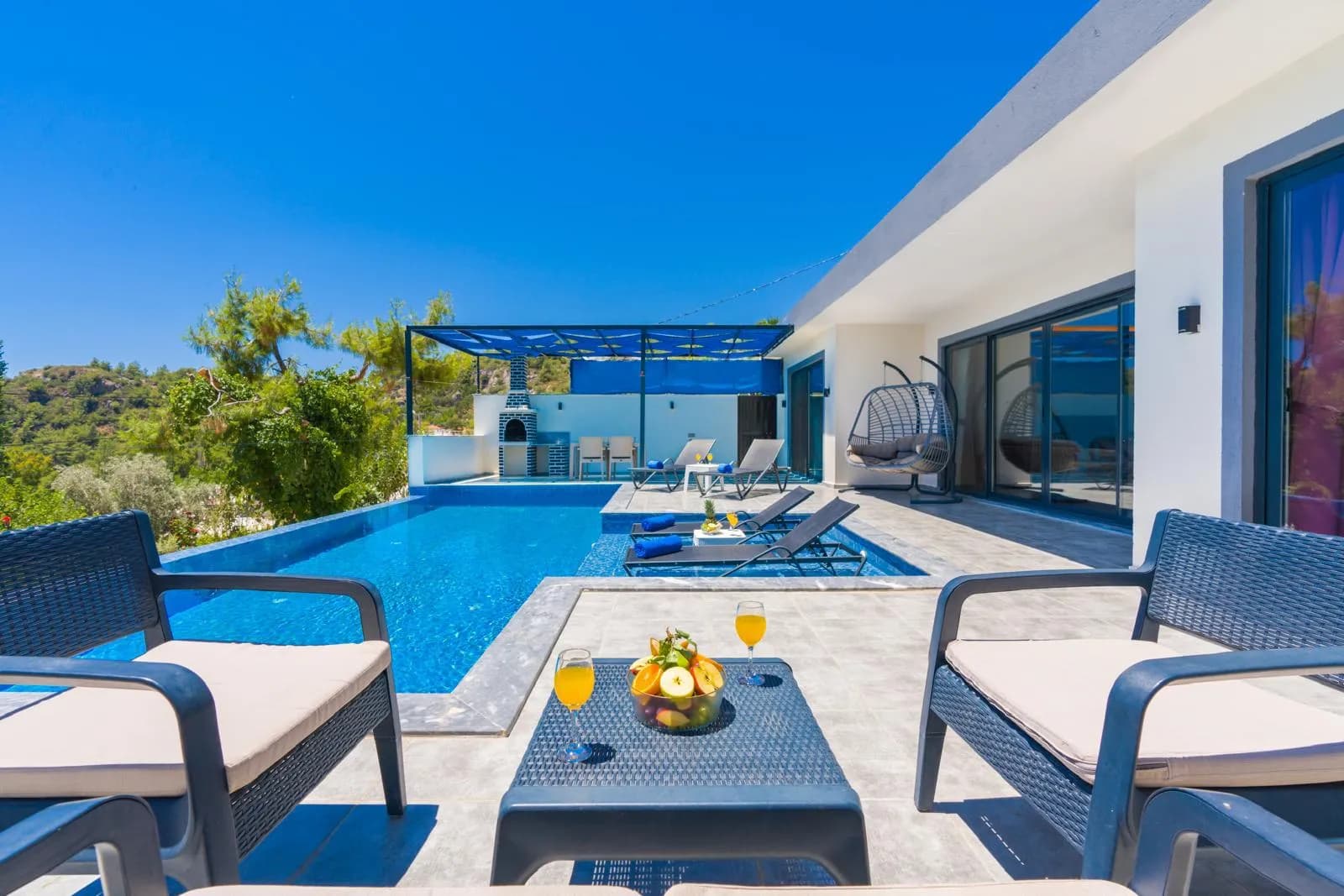 Villa Kavcar, Kaş — muhafazakâr villa