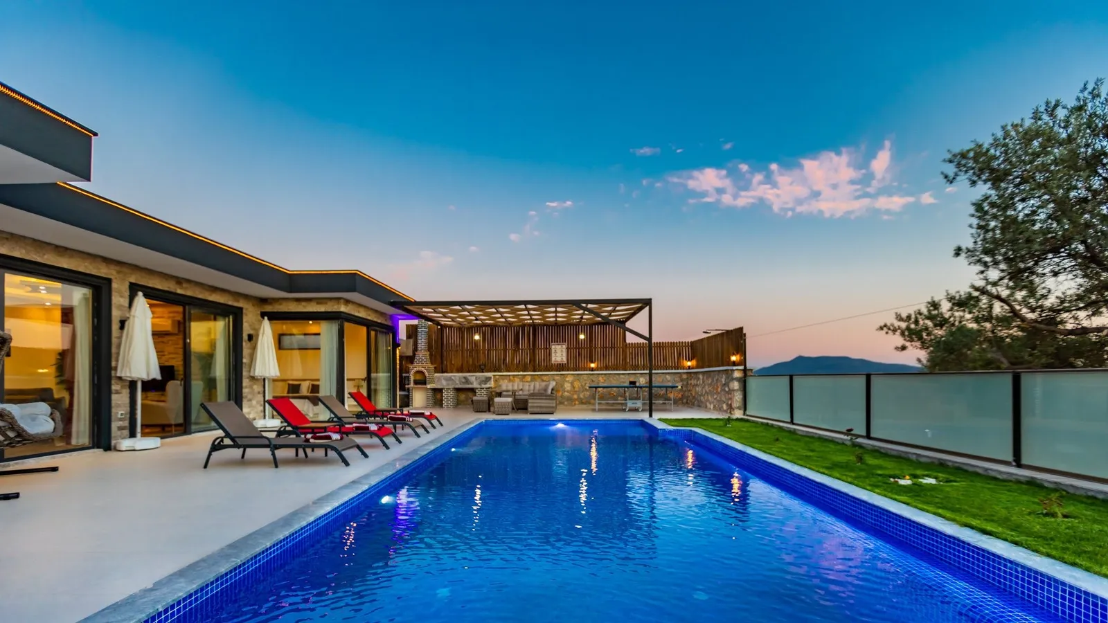 Villa Kaya Evi 3, Kaş — muhafazakâr villa