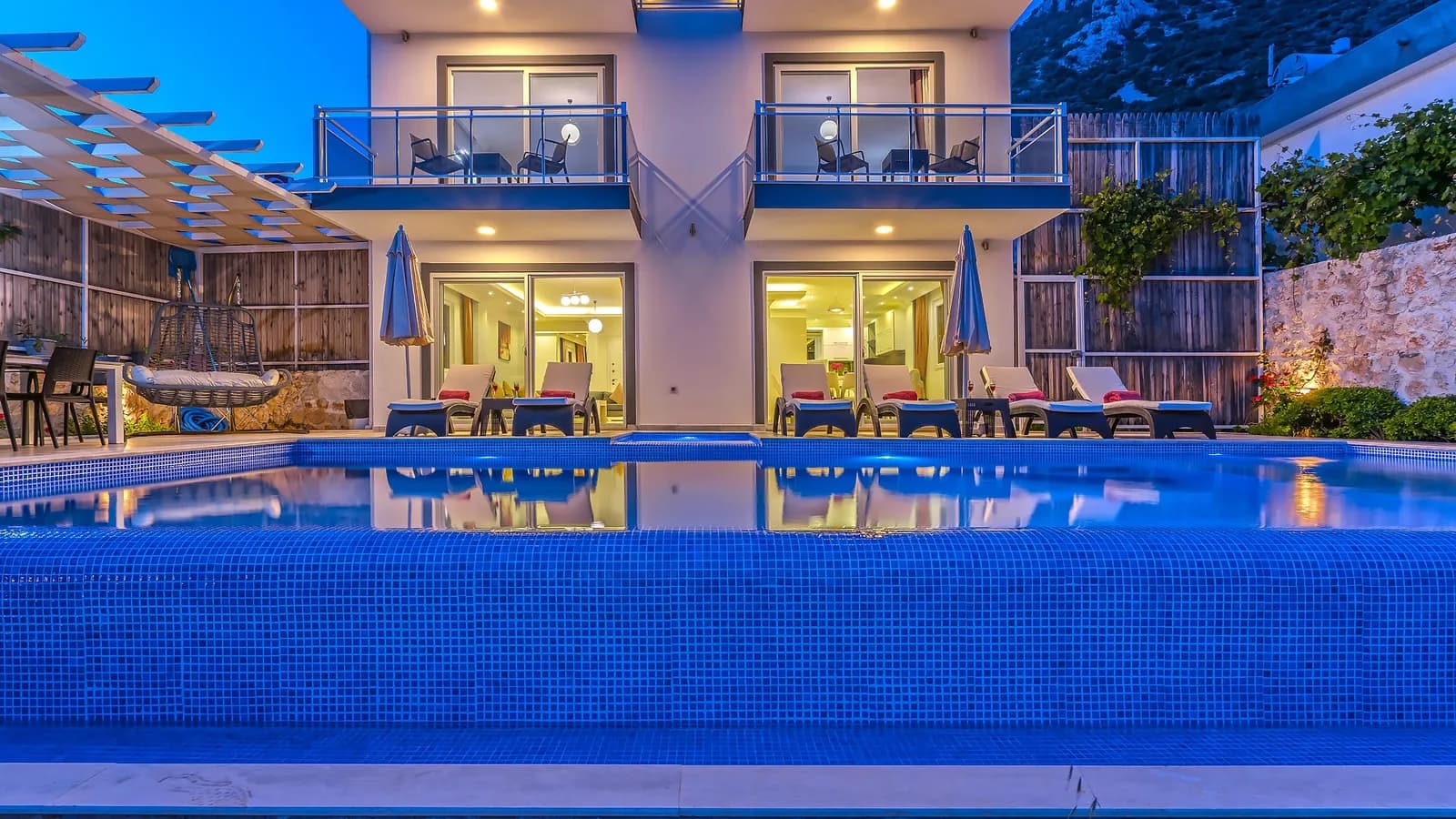 Villa Keyif Akbel, Kaş — muhafazakâr villa
