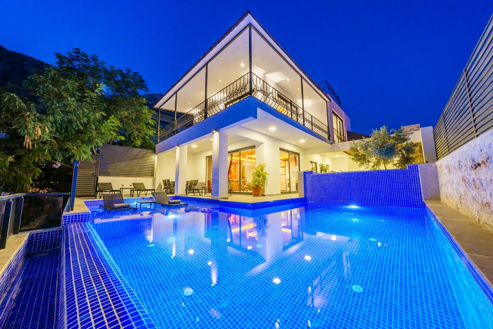 Villa Kısmet Duo, Kaş — muhafazakâr villa