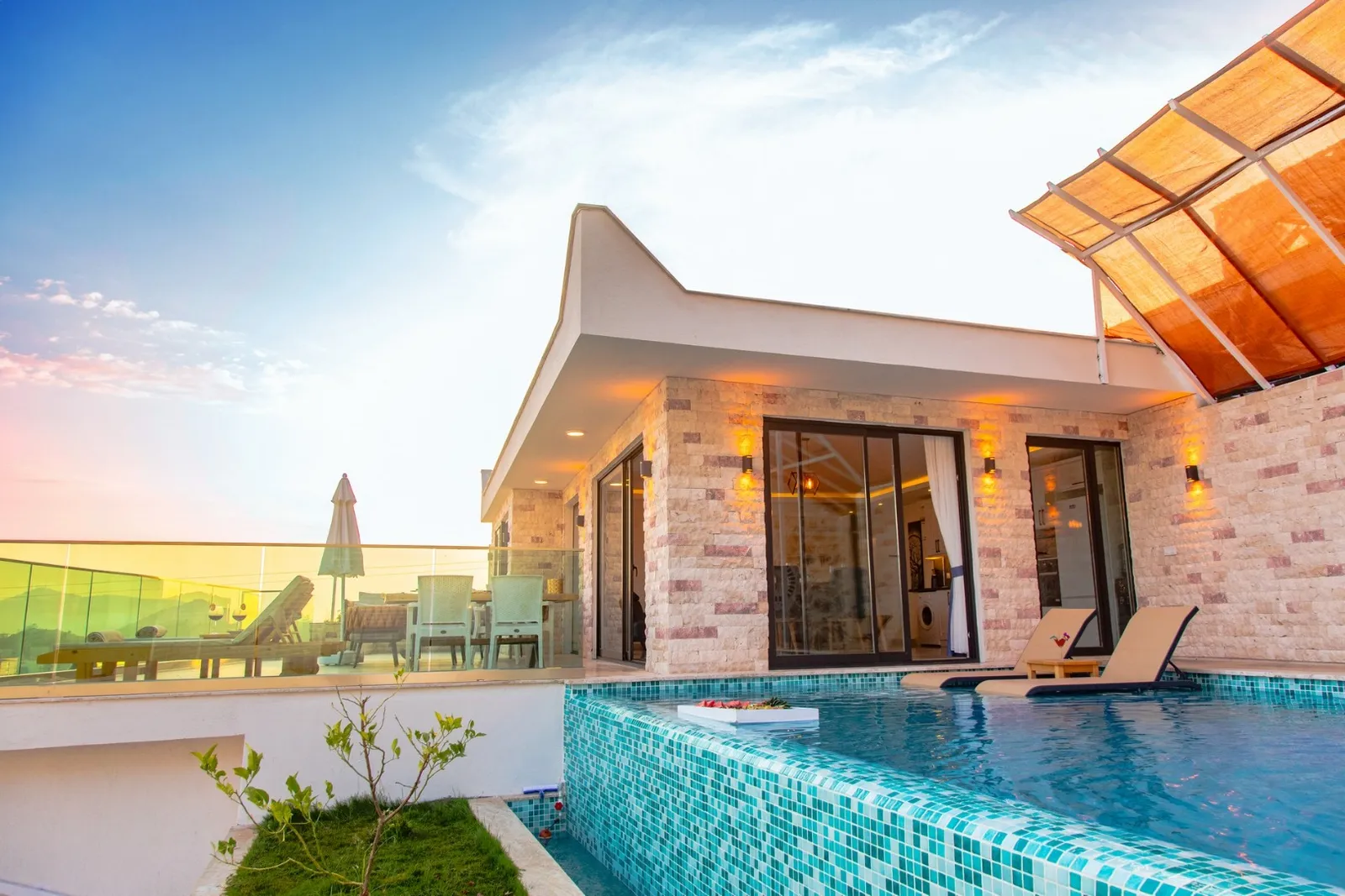 Villa Köln, Kaş — muhafazakâr villa