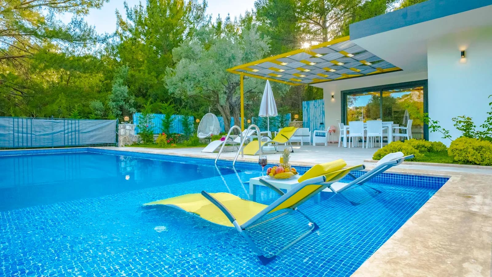 Villa Köprücü, Kaş — muhafazakâr villa