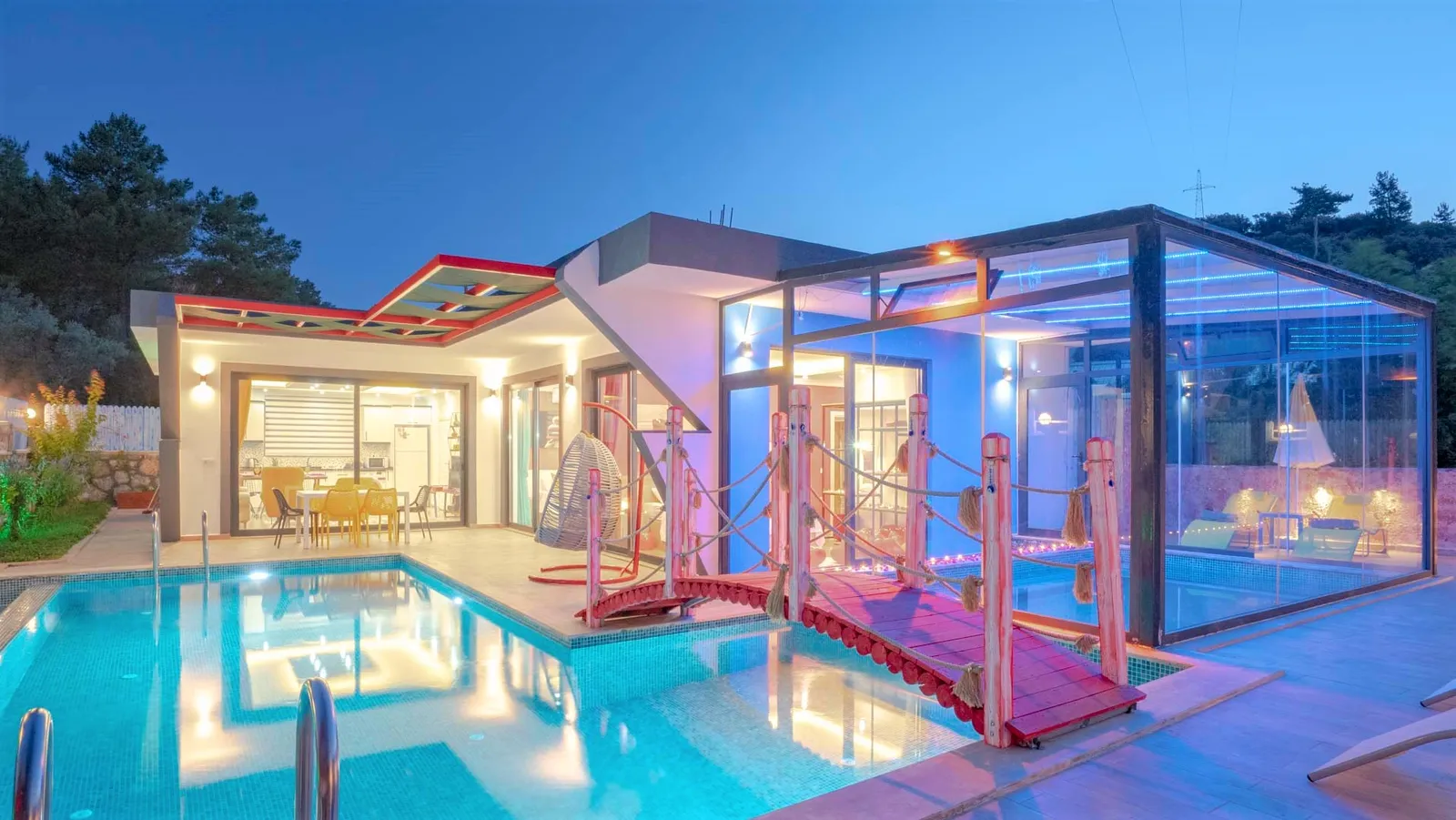 Villa Lades, Kaş — muhafazakâr villa