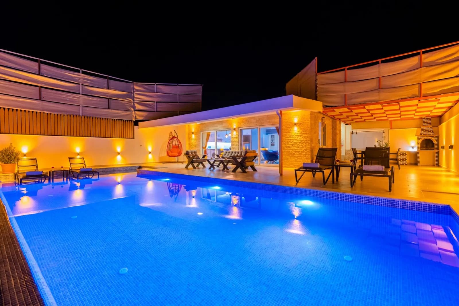 Villa Lara 1, Kaş — muhafazakâr villa