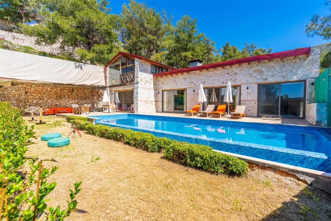 Villa Mabili, Kaş — muhafazakâr villa