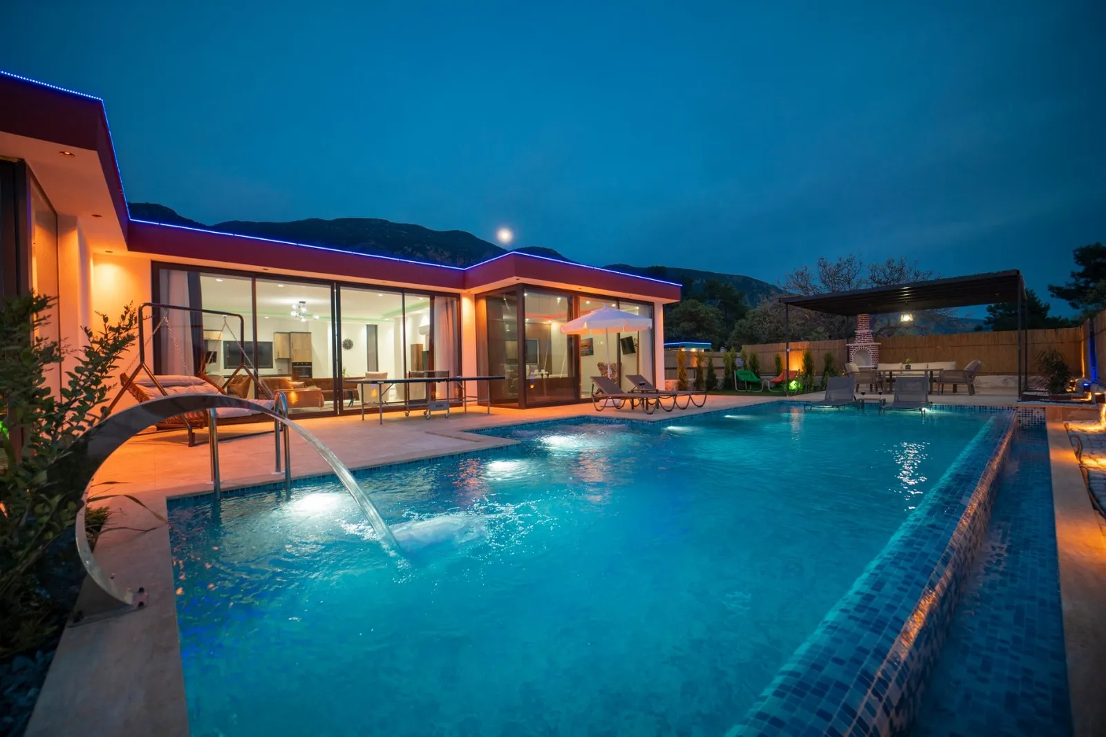 Villa Magnum, Kaş — muhafazakâr villa