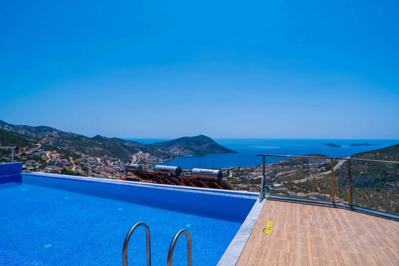 Villa Meri Akbel, Kaş — muhafazakâr villa