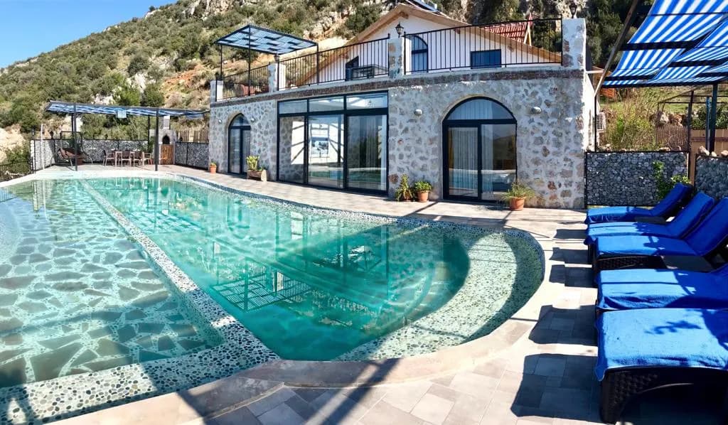 Villa Metehan, Kaş — muhafazakâr villa
