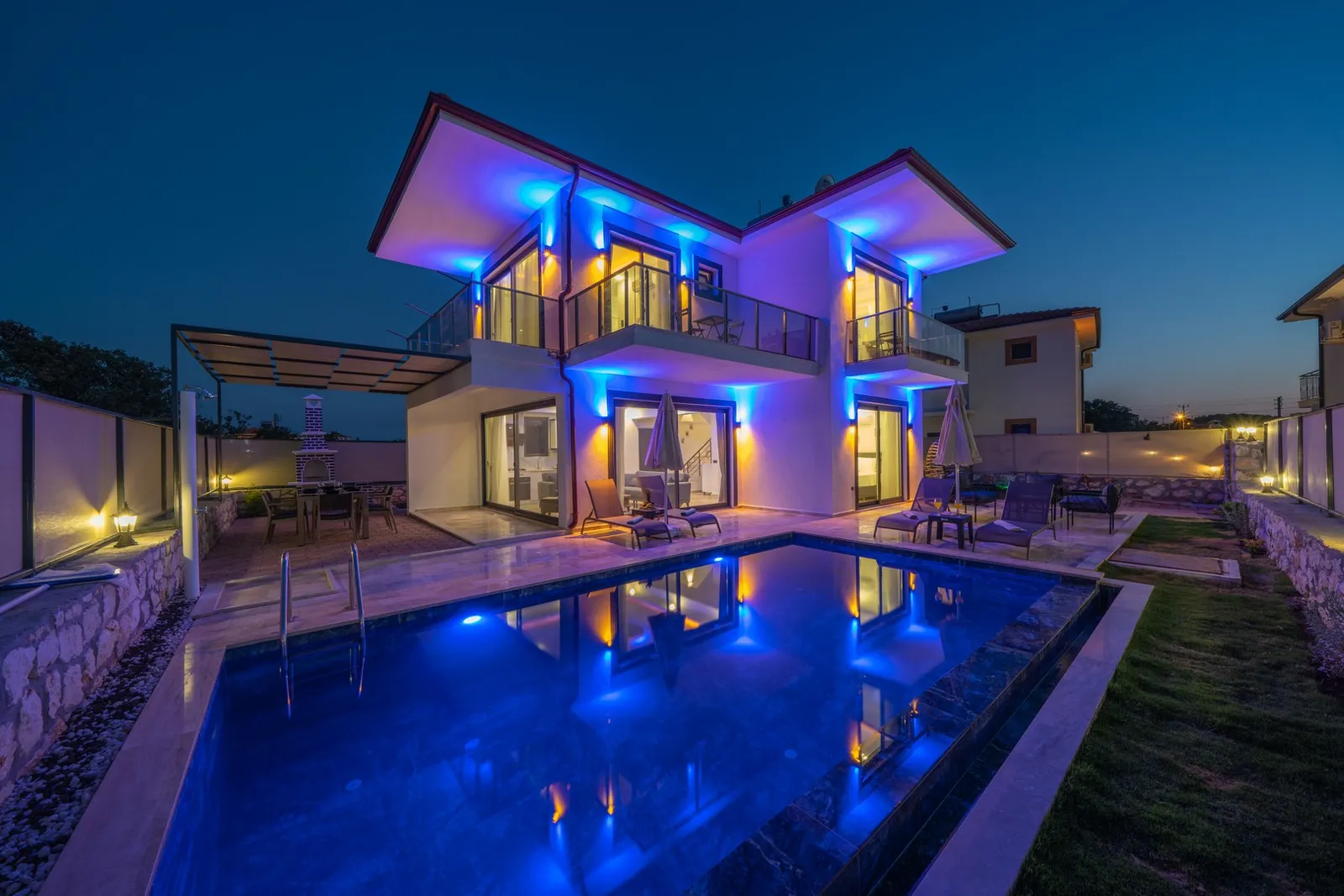 Villa Mister, Kaş — muhafazakâr villa